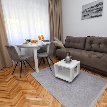 Apartmani Guto بودْسْتغانا المظهر الخارجي الصورة